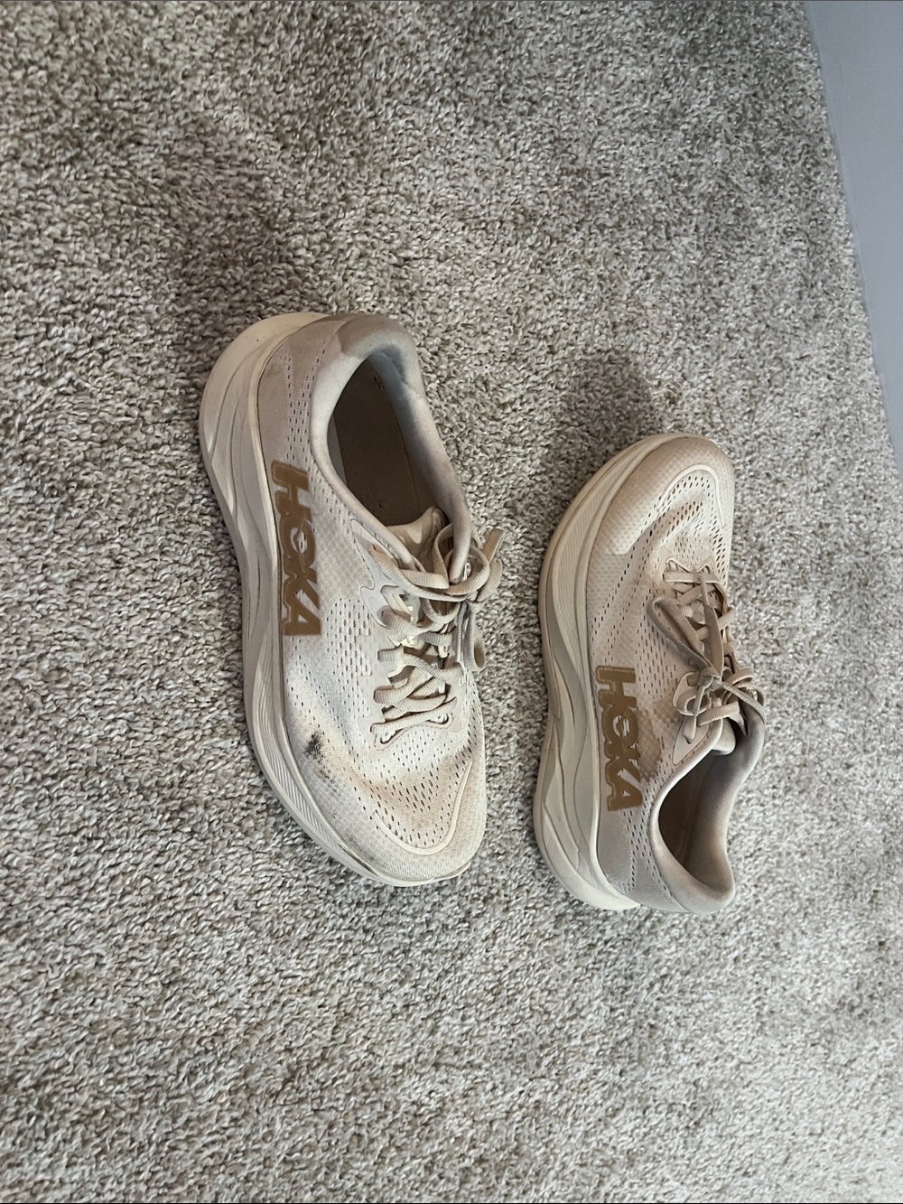 Hoka Women's Beige/Tan Neutral Running Sneakers Rincon 4